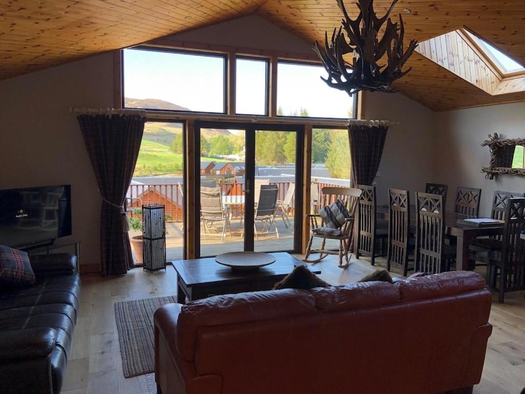 Lochside Lodge Glengoulandie Экстерьер фото