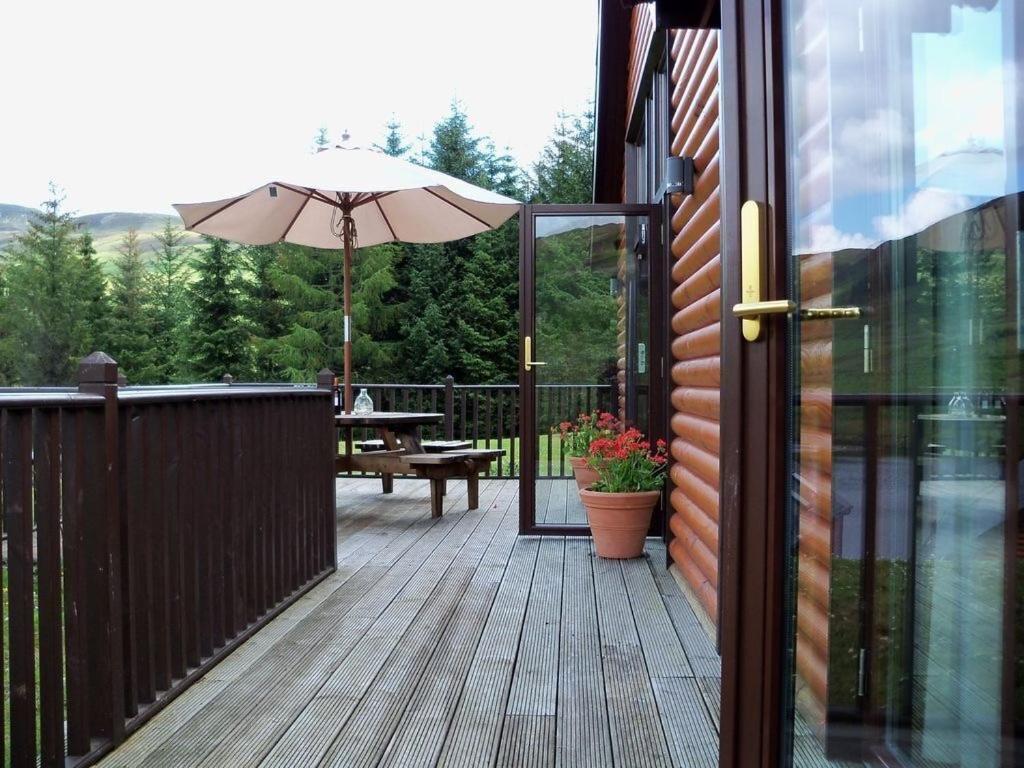 Lochside Lodge Glengoulandie Экстерьер фото